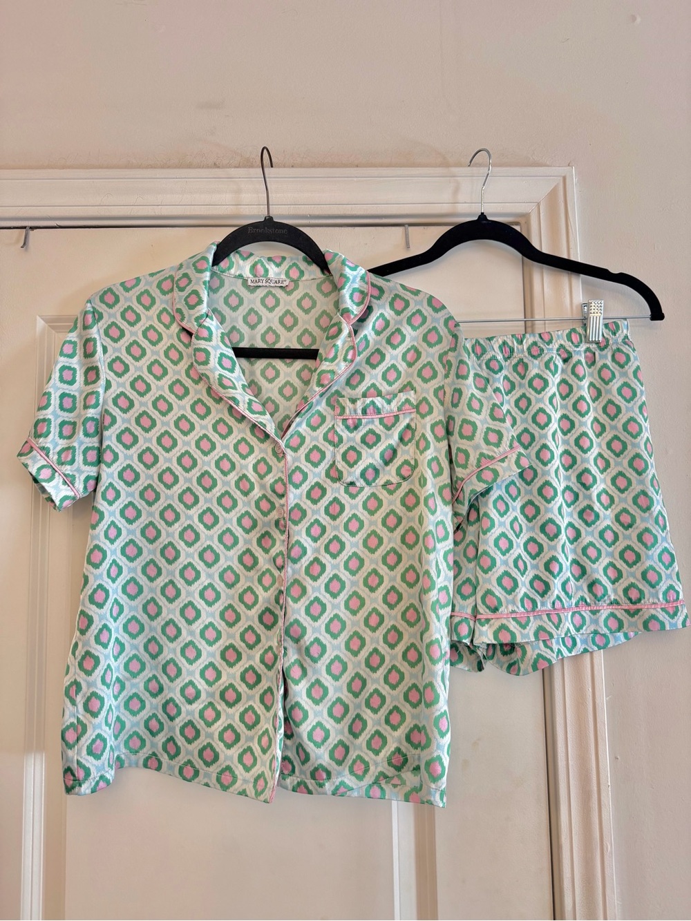 Women's Short Sleeve Pajama Set in Mint & Pink Geometric Print